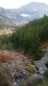 la vallée de la Clarée dans les Hautes Alpes