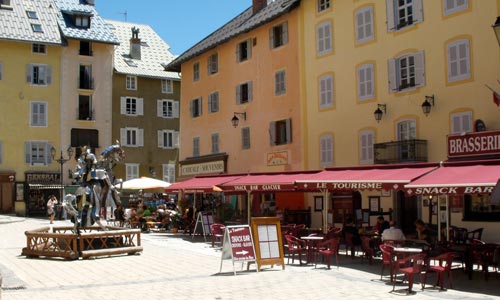 La place d'Armes à Briançon.