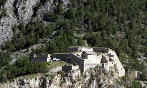 Le fort des Salettes au dessus de Briançon.
