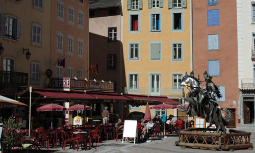 La place d'Armes à Briançon.