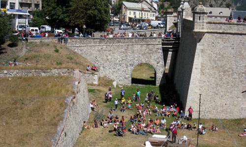 Les fossés de la cité Vauban à Briançon.