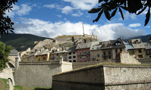 Les remparts de la cité Vauban de Briançon.