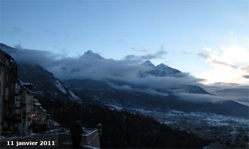 Le pic du Mélézin (2680m) au dessus de Briançon.