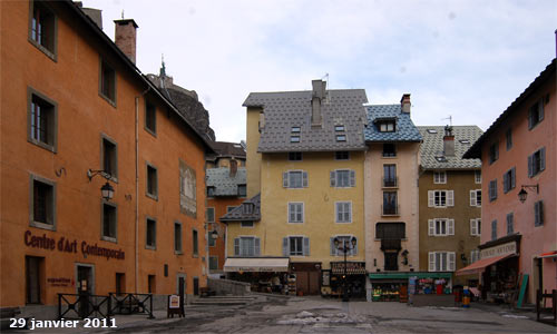 La place d'Armes au centre de la cité Vauban