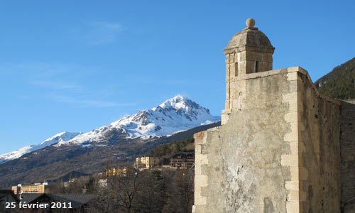 Le Grand Aréa (2868m) au dessus de Briançon.