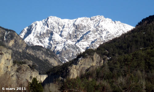 Le barage de Pont Baldy et la montagne du Lasseron.