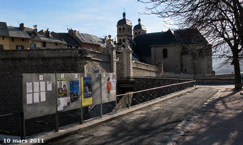La porte Dauphine de la cité Vauban à Briançon.