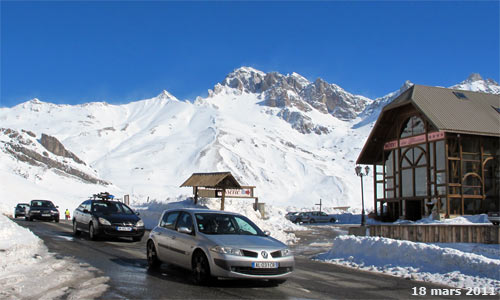 Le col du Lautaret (2 058 m) relie la vallée de la Guisane à la vallée de la Romanche en Isére.