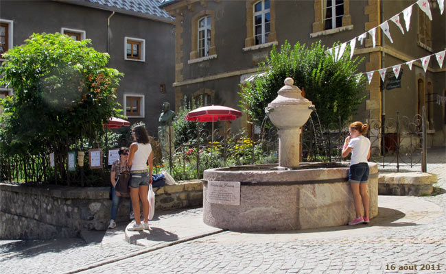 La fontaine Persens à Briançon.