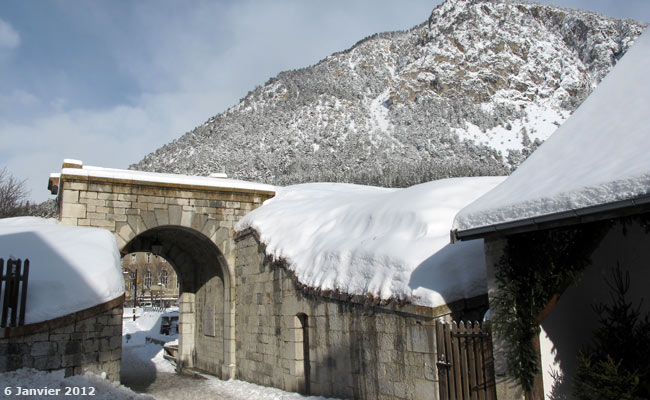 Porte de Pignerol à l'entrée de la cité Vauban à Briançon.