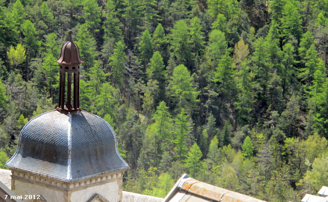 Le clocher de la chapelle des Pénitents dans la Cité Vauban de Briançon.