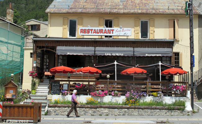 Sur le Champ de Mars à Briançon.