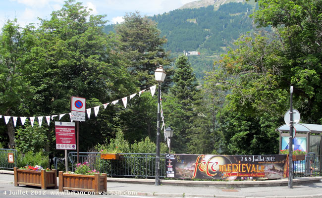 L'entrée du jardin Chanoine Motte à briançon.