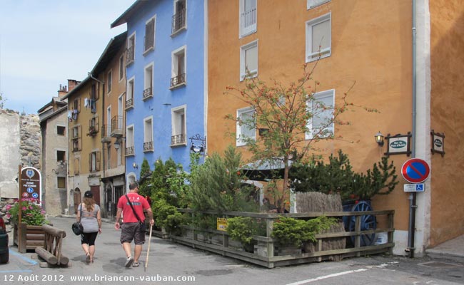 Rue du Pont d'Asfeld à briançon.