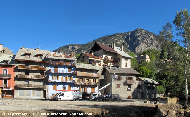 Réfection de la place Gallice Bey à Briançon.