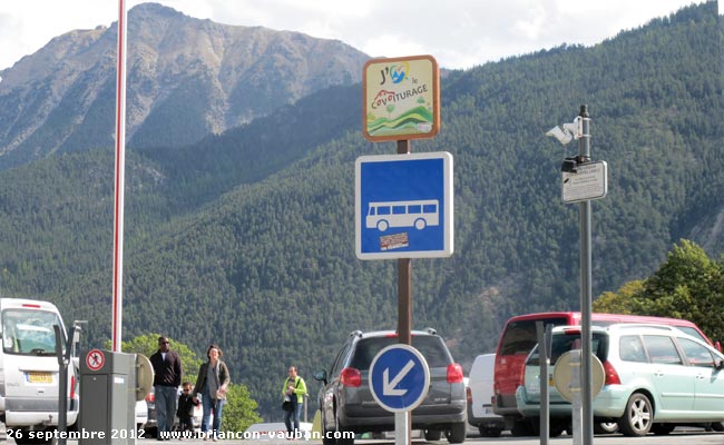 Zone de covoiturage place du Champ de Mars à Briançon.