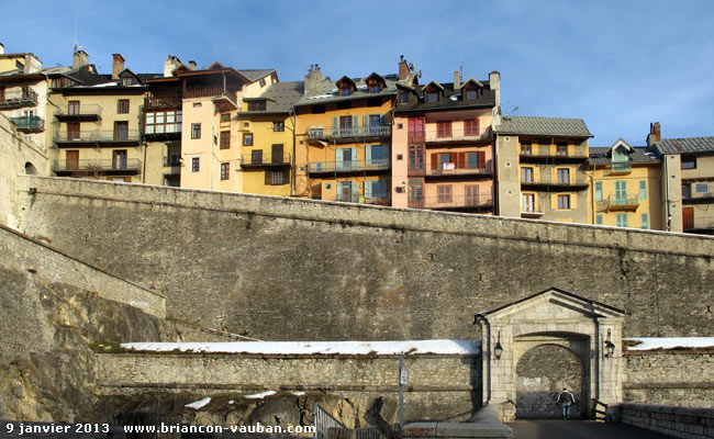 La porte d'Embrun de la cité Vauban à Briançon.