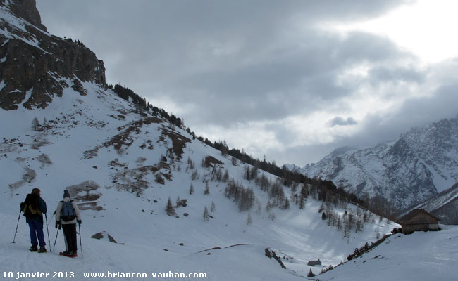 L' Alpe du Lauzet au dessus de la vallée de la Guisane.