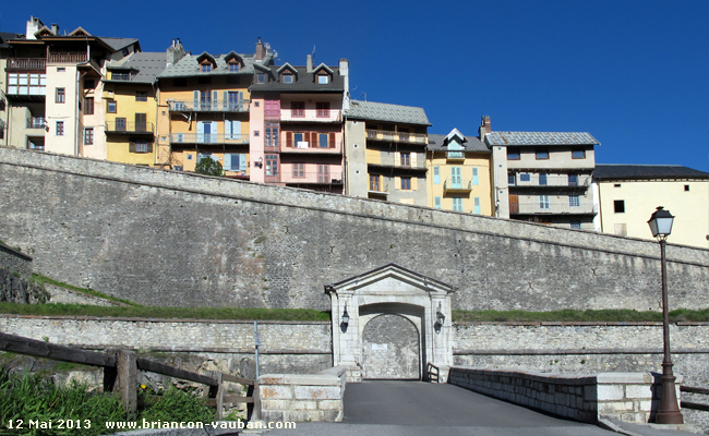 La porte d'Embrun de la cité Vauban