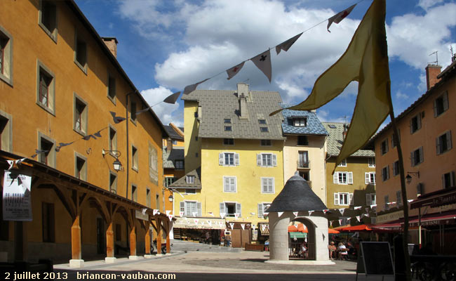 La place d'Armes à Briançon