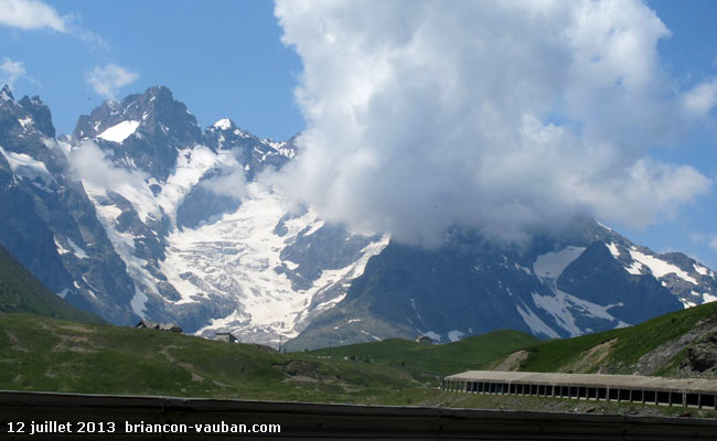 Le col du Lautaret (2 058 m) entre l'Oisans et le Briançonnais.