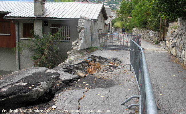Un défaut sur le chemin Vieux à briançon.