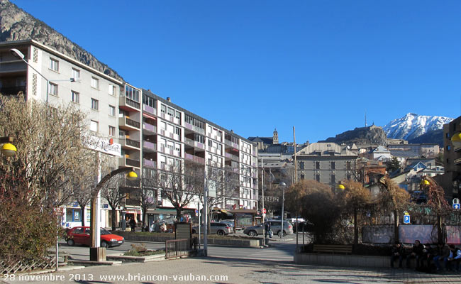La place de l'Europe à Briançon.