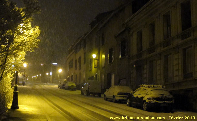 L' avenue de la république ou "Chaussée" à Briançon.