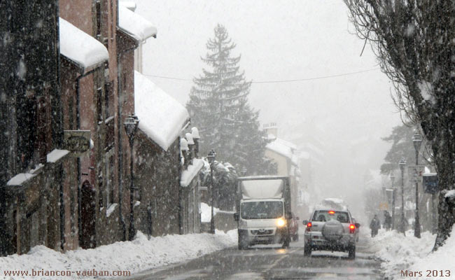 Avenue de la république à Briançon.
