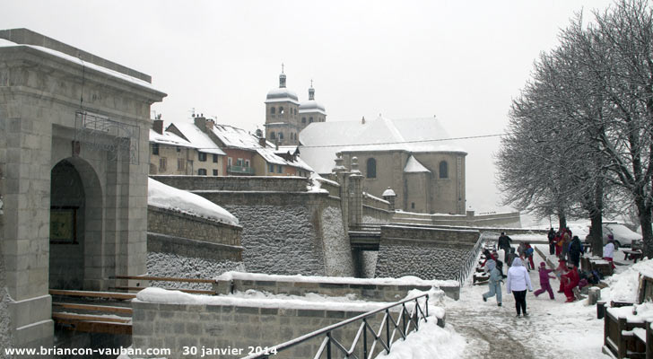 La porte de Pignerol à l'entrée de la cité Vauban à Briançon.