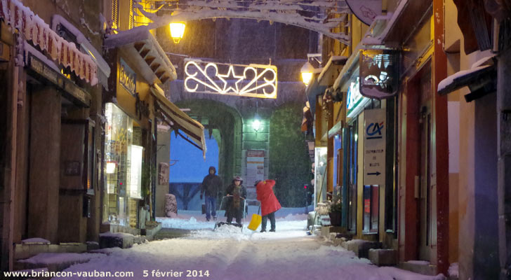 La gargouille dans la cité Vauban à Briançon.