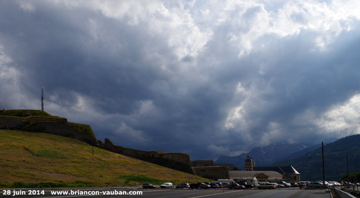 Le glacis du champ de Mars à Briançon.