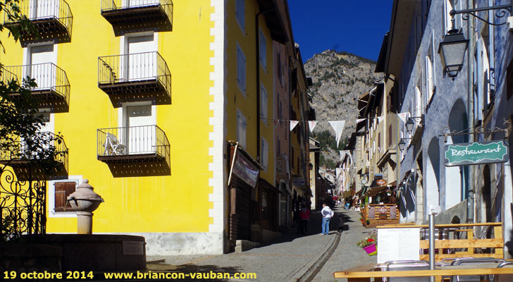 La gargouille dans la cité Vauban à Briançon.