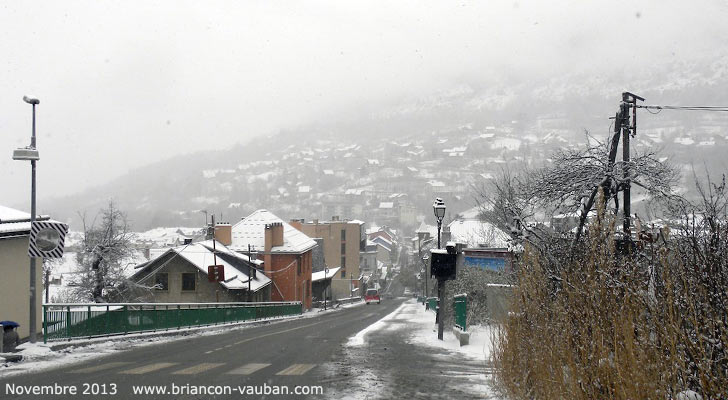 Avenue de la république ou "Chaussée" à Briançon.