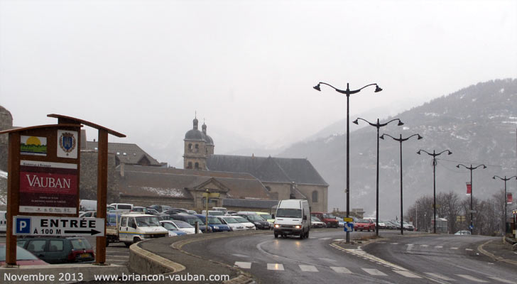 Le champ de mars à Briançon.