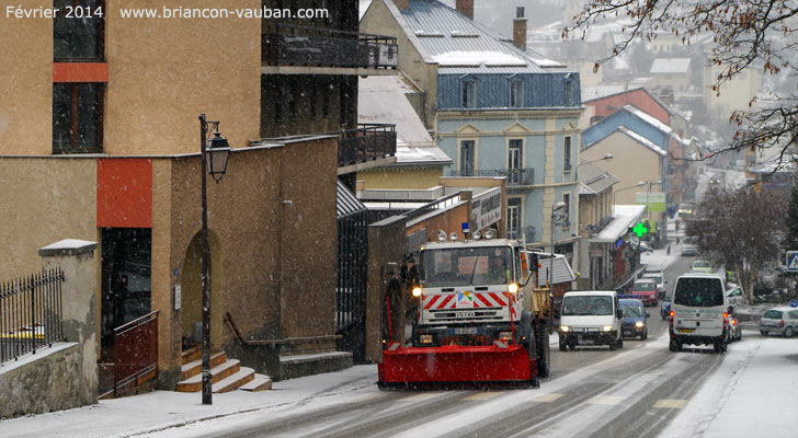 Avenue de la république ou "Chaussée" à Briançon.