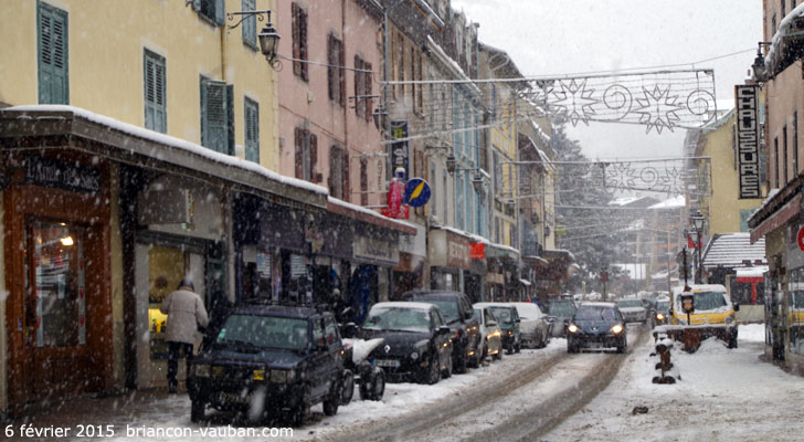 La rue Centrale à Briançon.