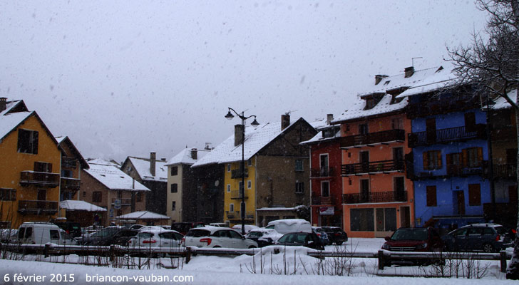 La place Gallice Bey à Briançon.