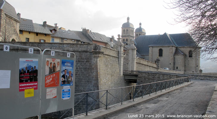 La porte Dauphine à l'entrée de la cité Vauban à Briançon.