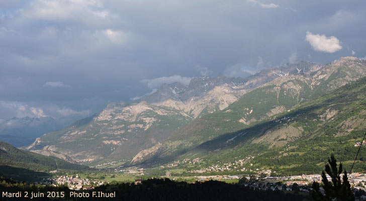 La haute vallée de la Durance à Briançon. 