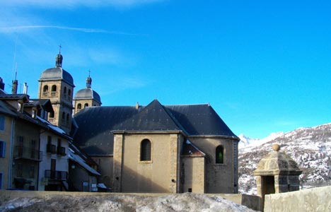 La Collégiale dans la Cité Vauban à Briançon