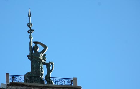 Statue de la "Grande France" à Briançon