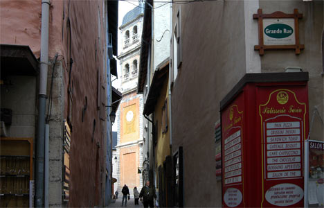 Rue du Dr Vagnat dans la Cité Vauban de Briançon