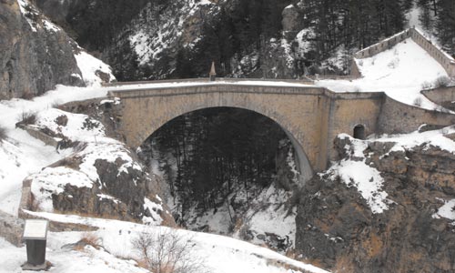 Le pont d'Asfeld à Briançon.