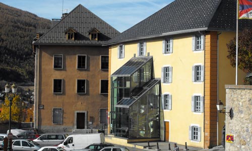 La Maison du Parc des Ecrins dans la cité Vauban à Briançon.