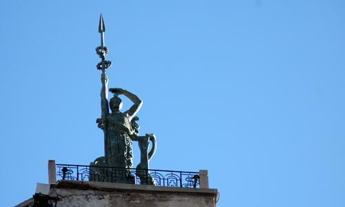 La Statue de la "Grande France" à briançon.