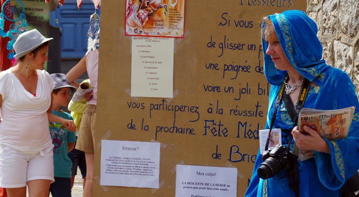 Devant la porte Dauphine 