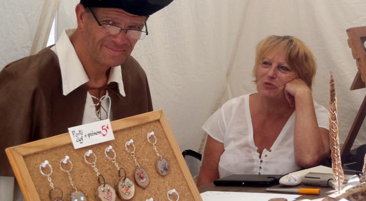 Sur le marché de la fête médiévale de Briançon