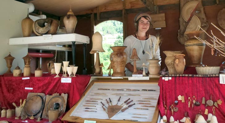 Sur le marché de la fête médiévale de Briançon
