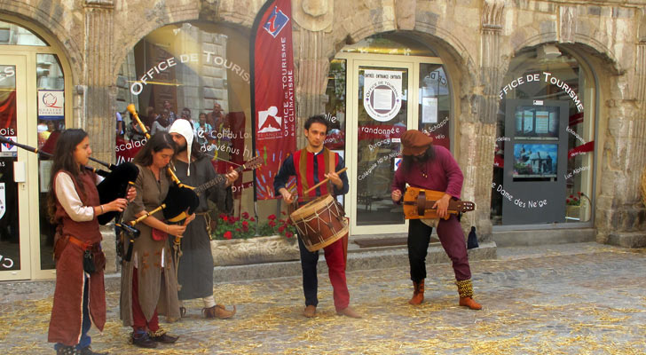 Place du Temple à  Briançon